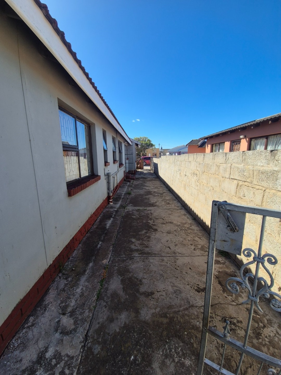 5 Bedroom Property for Sale in Motherwell Nu 5 Eastern Cape
